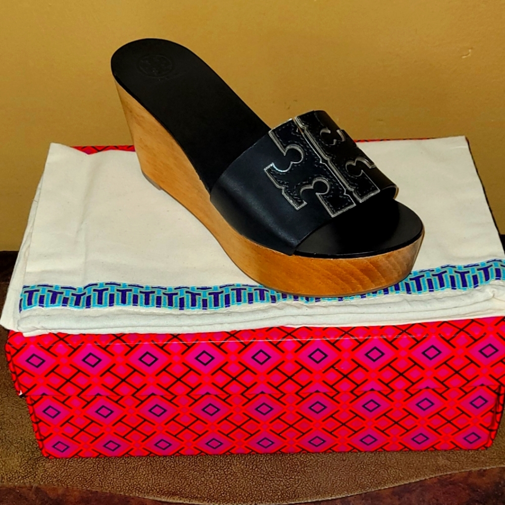 Brand new size 8 Tory Burch shoes